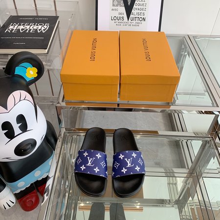 Louis Vuitton Couple LV slippers