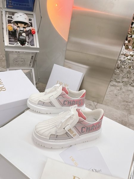 Dior Shell toe white shoes