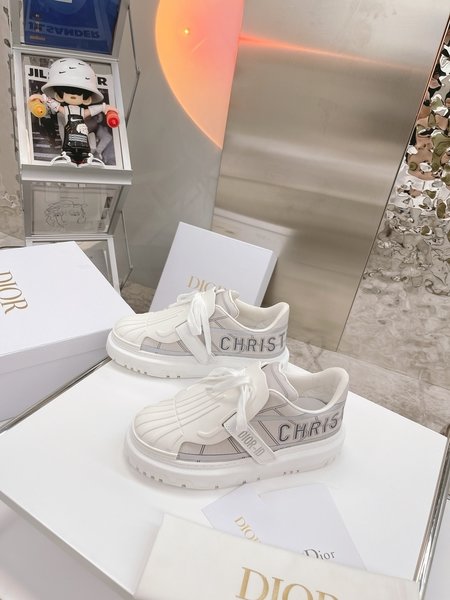 Dior Shell toe white shoes