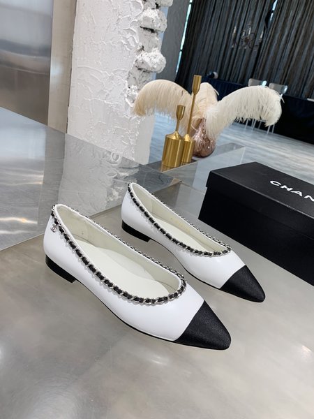 Chanel Pointed chain women s shoes soft sheepskin inner silk sheepskin