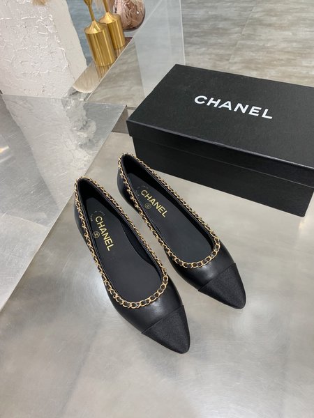 Chanel Pointed chain women s shoes soft sheepskin inner silk sheepskin