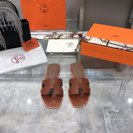 Hermes Classic H slippers