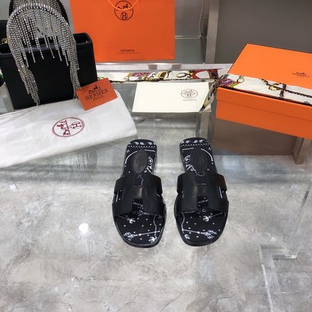 Hermes Classic H slippers