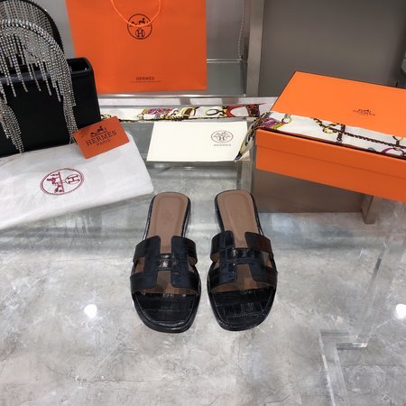 Hermes Classic H slippers