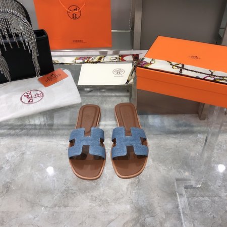 Hermes Classic H slippers