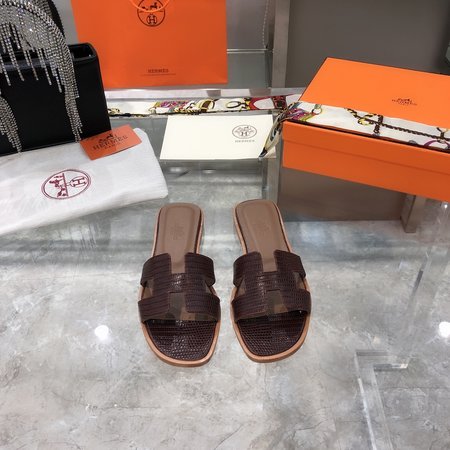 Hermes Classic H slippers