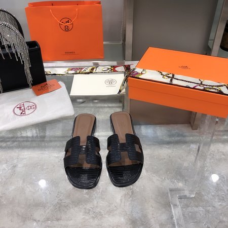 Hermes Classic H slippers