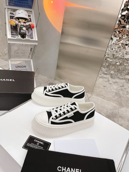 Chanel Platform canvas casual shoes