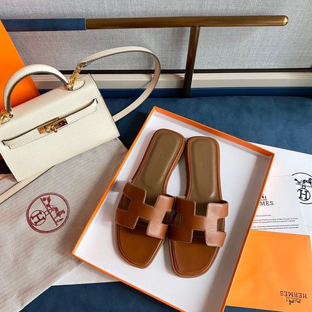 Hermes Cowhide slippers