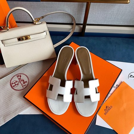 Hermes Cowhide slippers