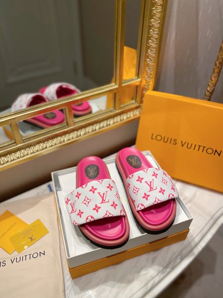 Louis Vuitton Platform slippers Monogram