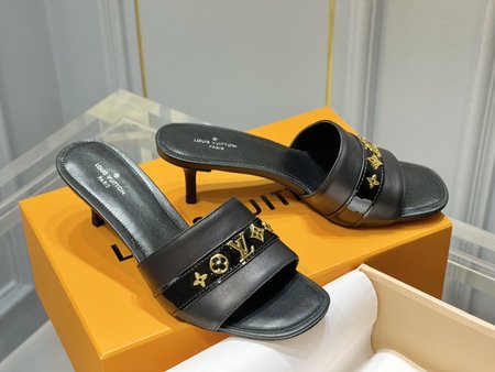 Louis Vuitton Reviva slippers