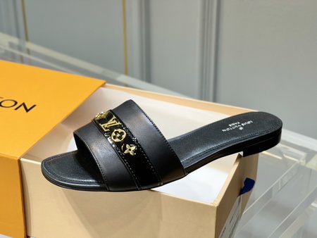 Louis Vuitton Reviva slippers