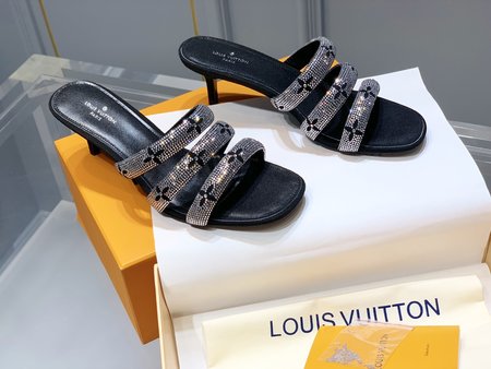 Louis Vuitton Aeal Series Rhinestone Hot Rhinestone Slippers