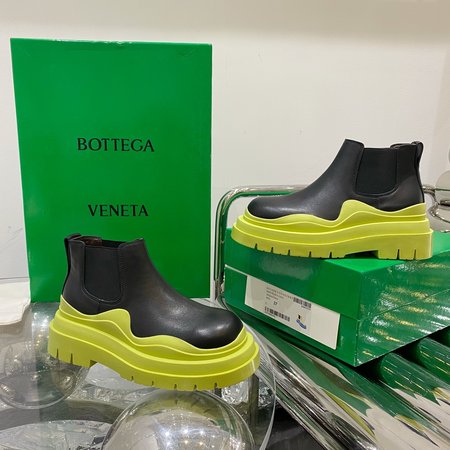 Bottega Veneta Macaron boots