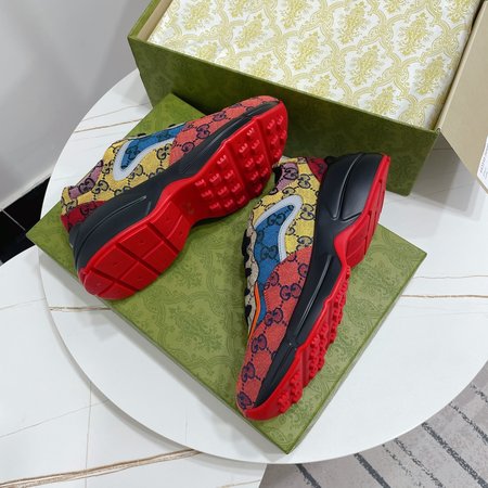 Gucci Top version GG sneakers