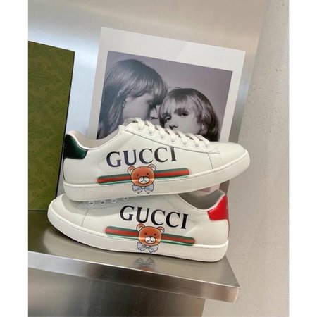 Gucci Casual sneakers flat bottom