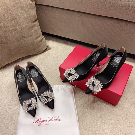 Roger Vivier Bouquet Strass flower cluster diamond buckle high heels