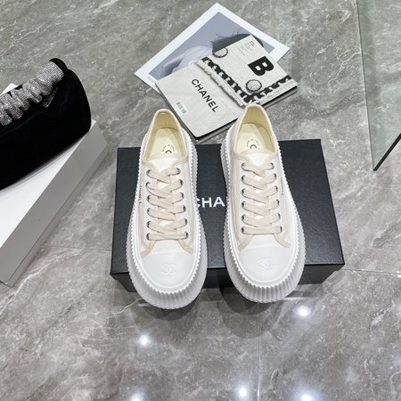 Chanel Platform casual sneakers