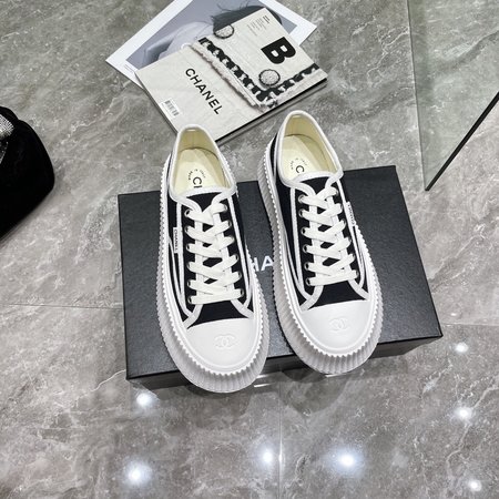 Chanel Platform casual sneakers