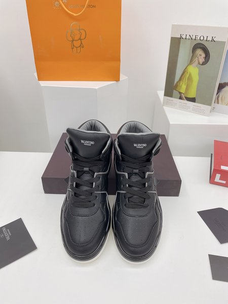 Valentino Cowhide High Top sneakers