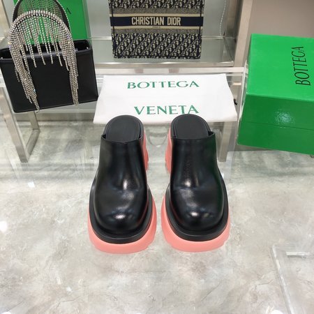 Bottega Veneta Italian leather boots