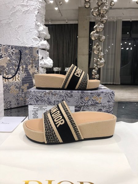 Dior Letter embroidered platform slippers