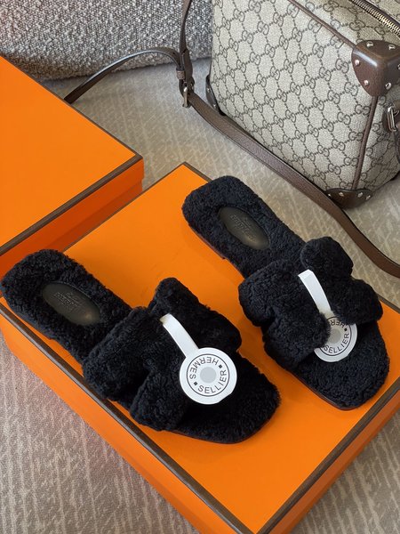 Hermes Classic H slippers lamb wool