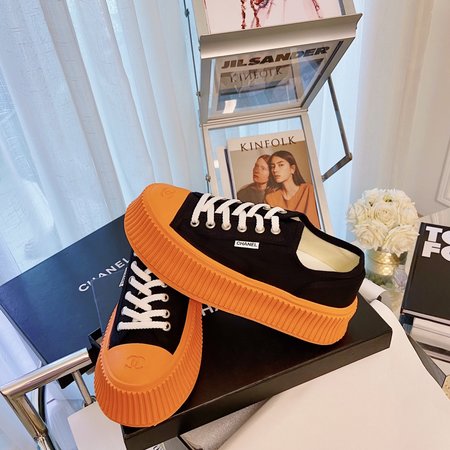 Chanel Platform casual sneakers