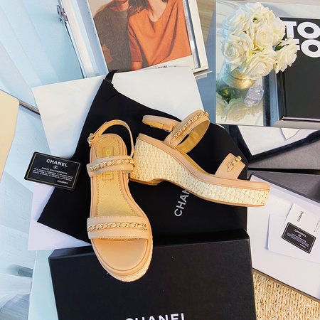 Chanel Platform Wedges Sandals Chain Matching Design