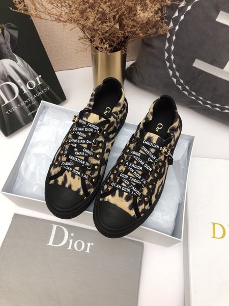 Dior Walkn white shoes flat lace up casual shoes