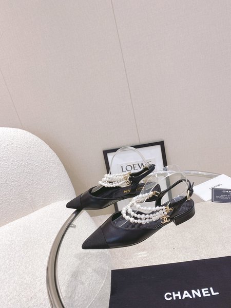 Chanel Pearl sandals