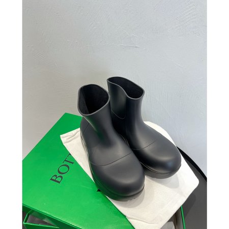 Bottega Veneta Latex boots