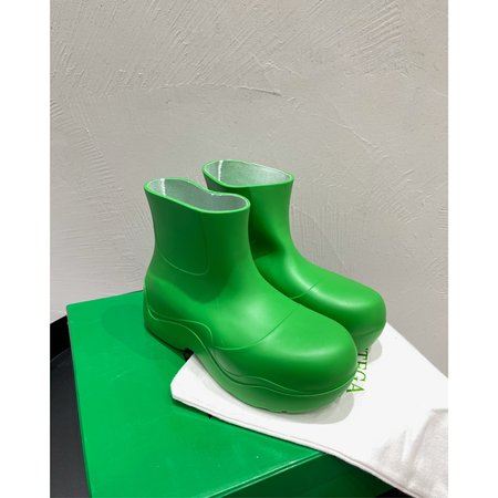 Bottega Veneta Latex boots