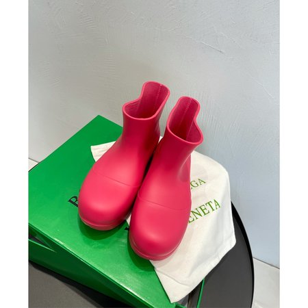 Bottega Veneta Latex boots