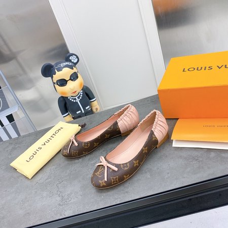 Louis Vuitton Monogram flats