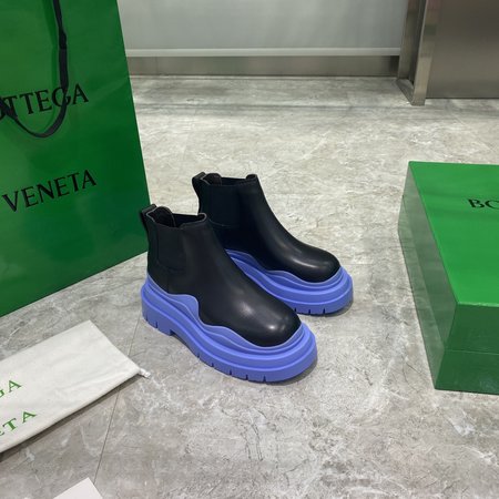 Bottega Veneta Color outsole leather boots