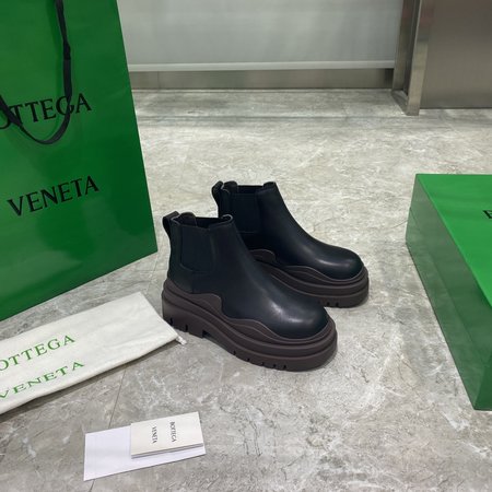 Bottega Veneta Perfectly engraved cowhide boots