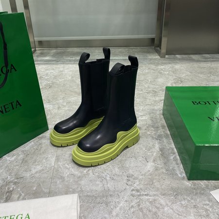 Bottega Veneta Color outsole leather boots