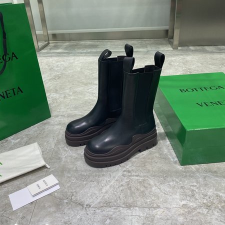 Bottega Veneta Perfectly engraved cowhide boots