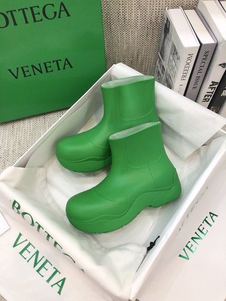 Bottega Veneta Environmental protection soft rubber boots