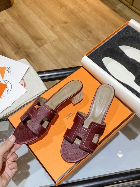 Hermes classic slippers