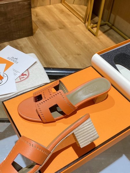 Hermes classic slippers