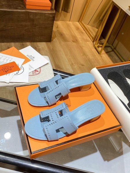 Hermes classic slippers