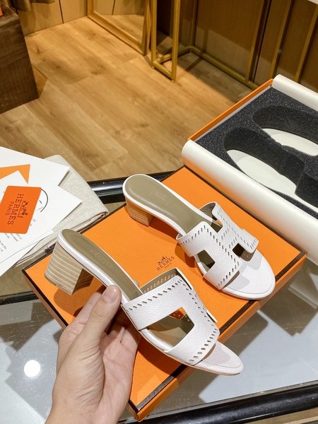 Hermes classic slippers