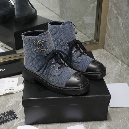 Chanel Diamond Check Boots CC Chain Buckle CC Embroidered Logo Heel Height: 4cm