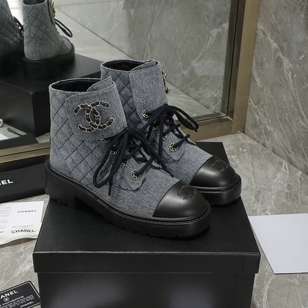 Chanel Diamond Check Boots CC Chain Buckle CC Embroidered Logo Heel Height: 4cm