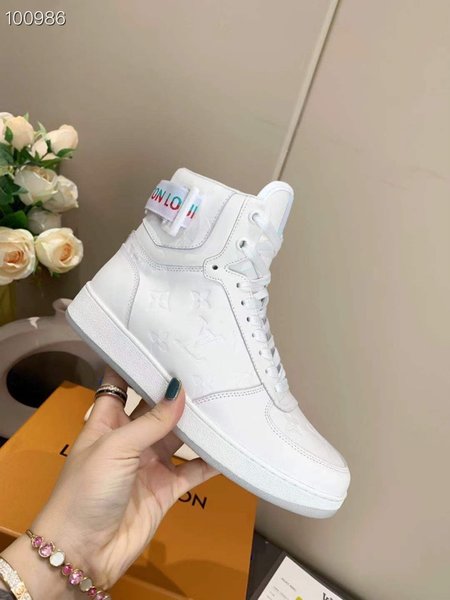 Louis Vuitton Silk leather TPU sneakers