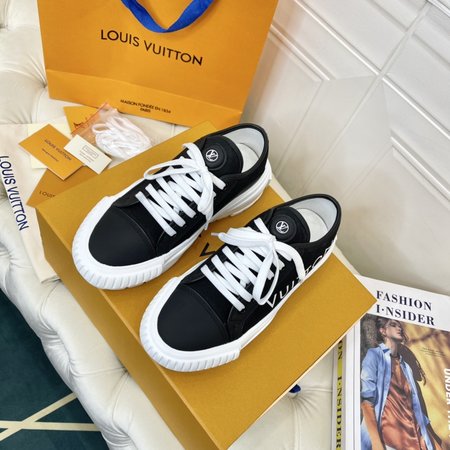 Louis Vuitton LV Squad High Top canvas sneakers LV Circle