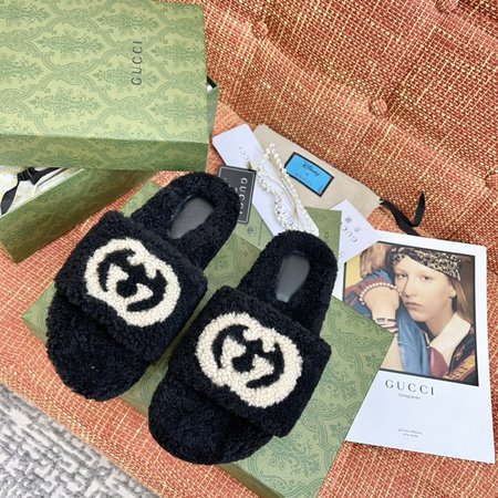 Gucci Platform Furry Slippers with GG Wool LOGO Pattern